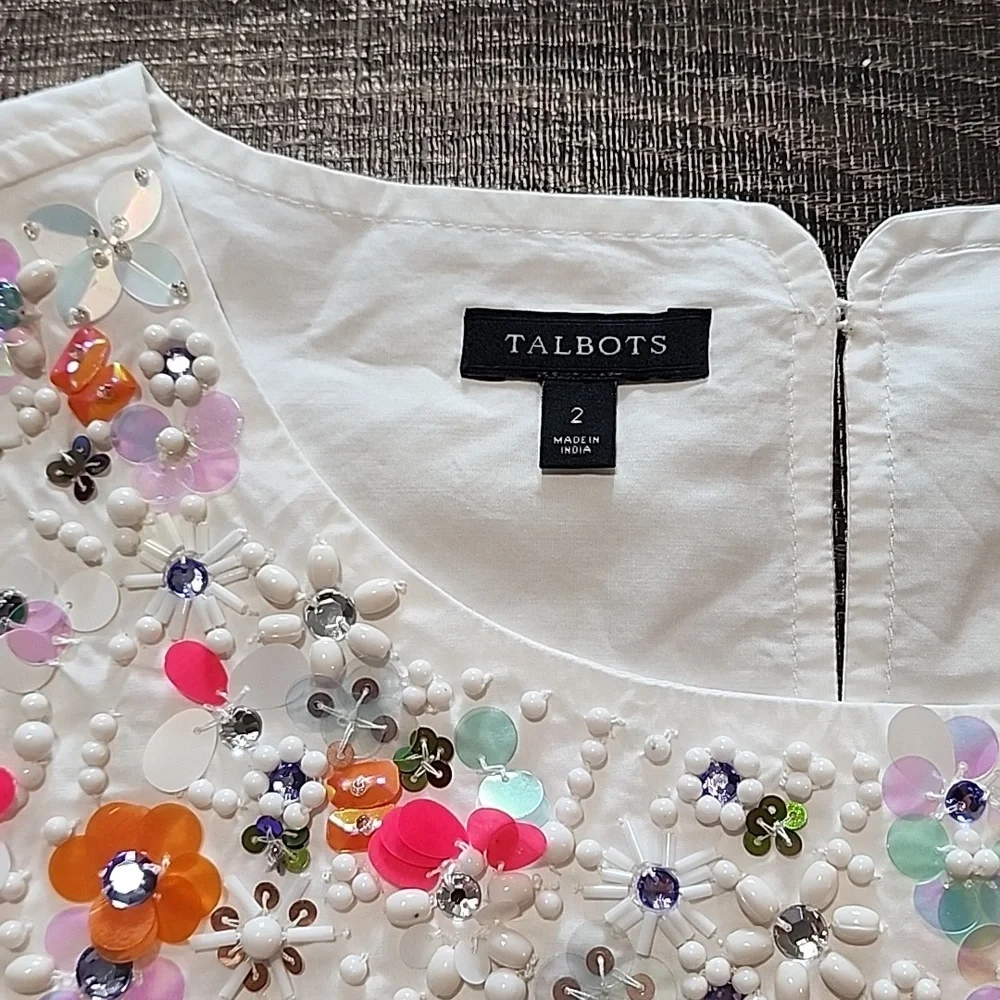 ⛅️ Talbots beaded Shell ⛅️ - Picture 2 of 3